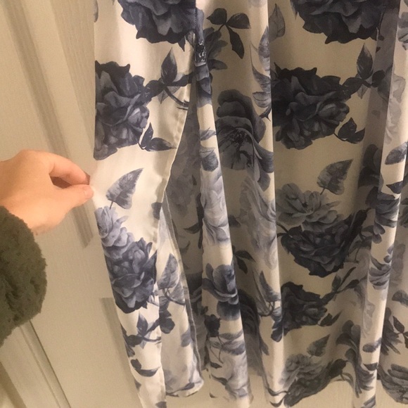 Alter’d State maxi floral dress size small - Picture 3 of 4